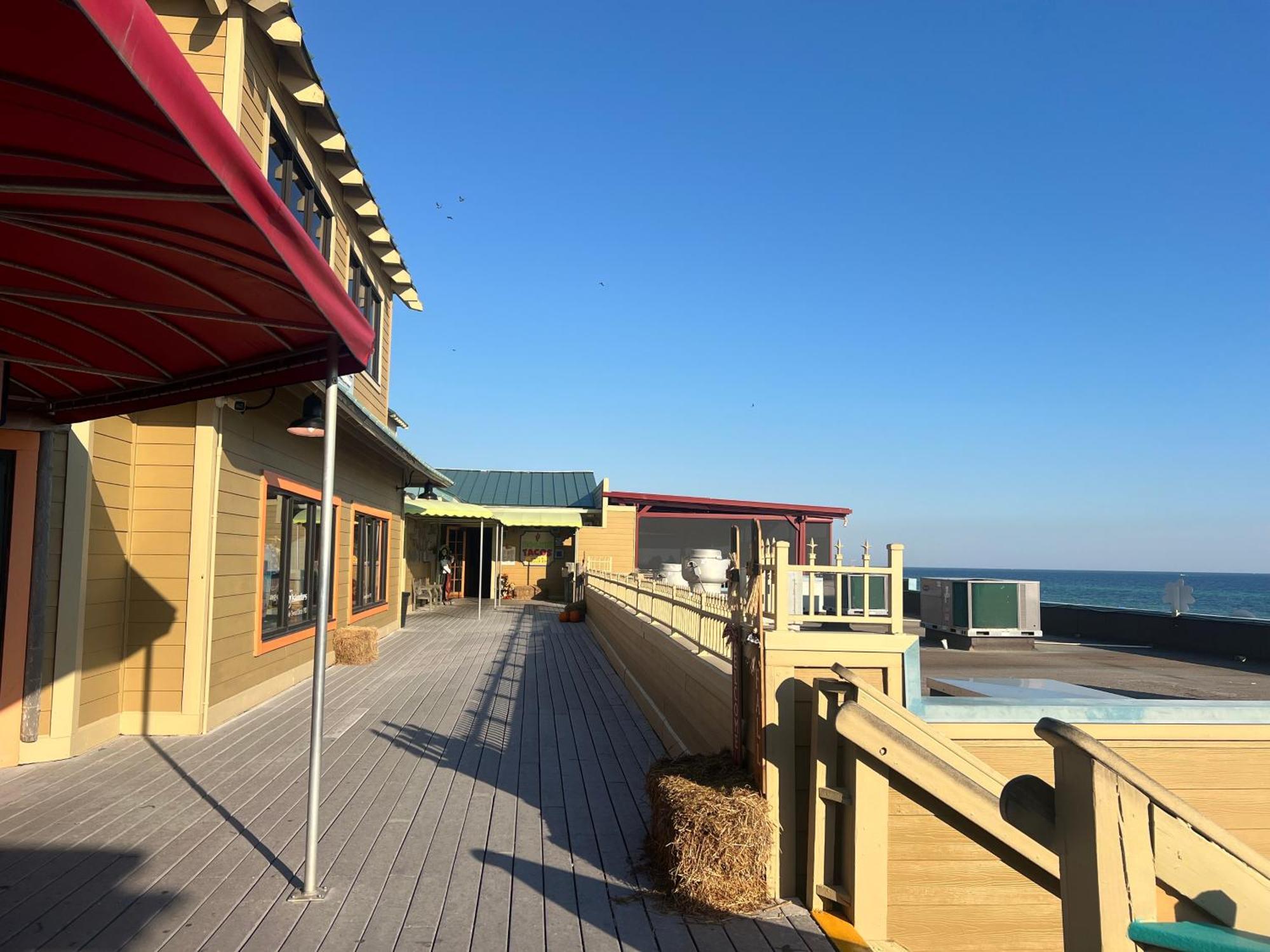 Hole Inn The Wall Hotel - Fort Walton Beach - Sunset Plaza - Nearby Beaches & Hurlburt Exterior photo