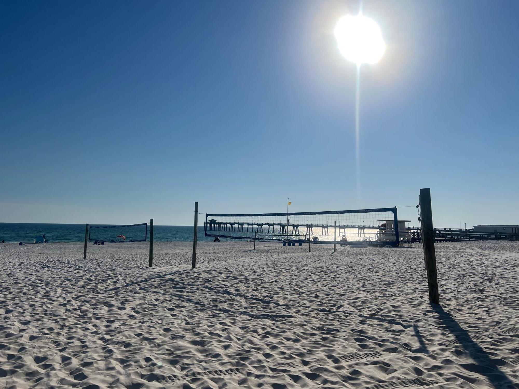 Hole Inn The Wall Hotel - Fort Walton Beach - Sunset Plaza - Nearby Beaches & Hurlburt Exterior photo