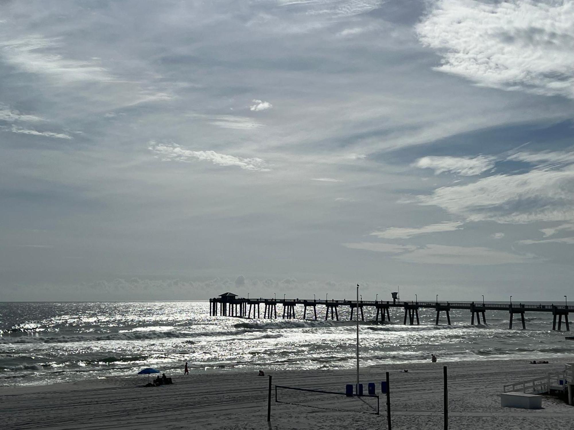 Hole Inn The Wall Hotel - Fort Walton Beach - Sunset Plaza - Nearby Beaches & Hurlburt Exterior photo